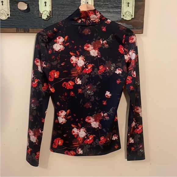 Wilfred Floral Long Sleeved Turtleneck Top Size Small - Picture 13 of 15